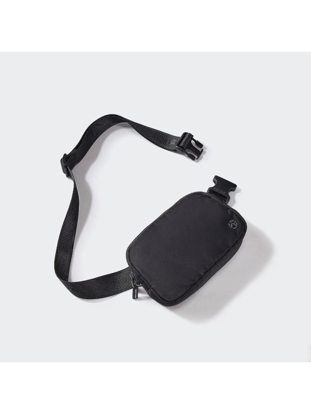 Women's Black Water Repellent Waist Packs Crossbody Bags with Adjustable Strap - Picture 2 of 6